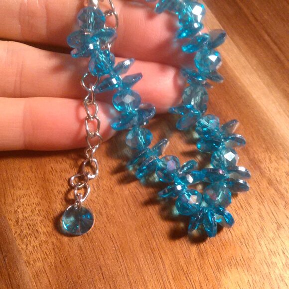 Blue Magic Color Glass Beaded Silvertone Bracelet - Picture 6 of 8